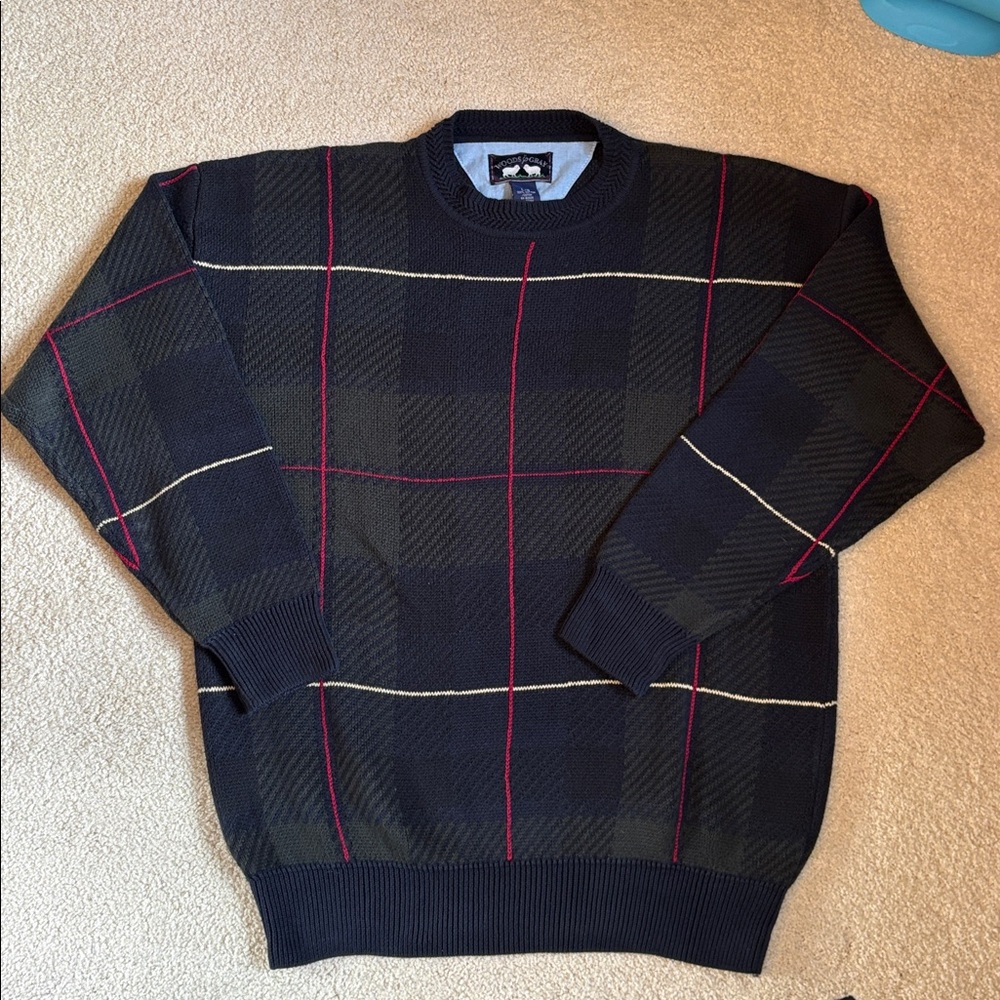 Vintage Woods & Gray black green red Tartan Plaid Crewneck Cotton Men’s Sweater